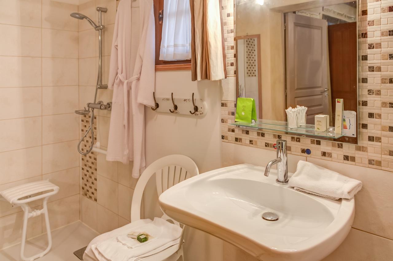 Hotel Des 4 Continents - Le Mans Saint Saturnin Bagian luar foto