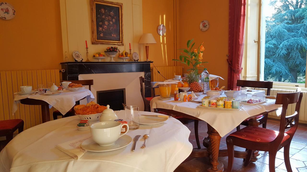Hotel Des 4 Continents - Le Mans Saint Saturnin Bagian luar foto